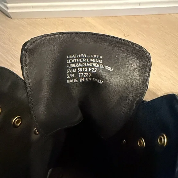 Tory Burch, Black Lace-Up Women's Boots, Size 6.5 - Picture 4 of 9